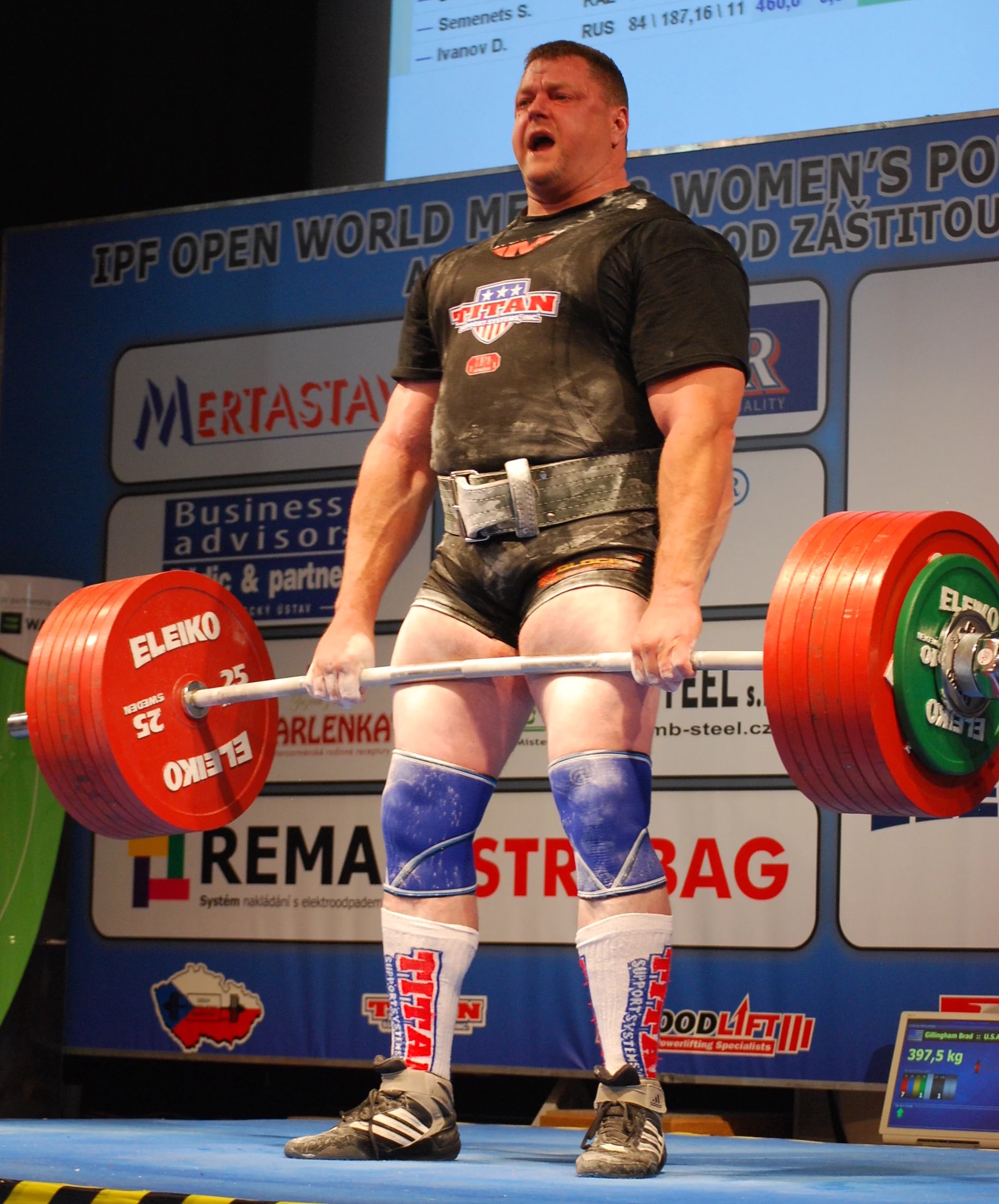 Brad Gillingham performing a barbell deadlift in competition