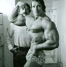 Bodybuilder Arnold Schwarzenegger arm training routine