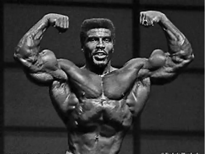 Bodybuilding Champion Robbie Robinson article by Marty Gallagher at IRON COMPANY