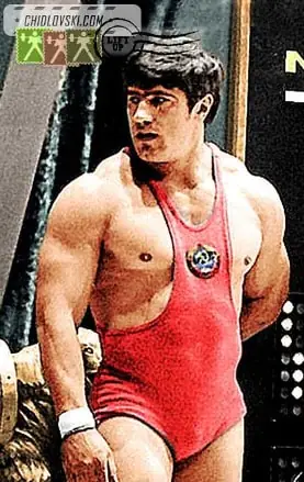 David Rigert performing a barbell snatch