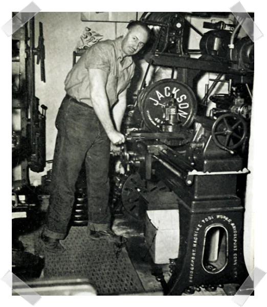 Andy Jackson making Jackson weight plates